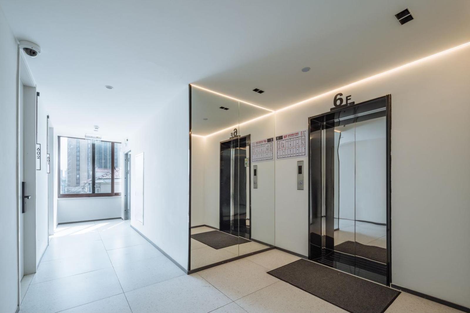 Ketangjian - Railway Station Baoshan Road Subway Station Aparthotel